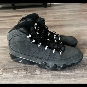 Retro Jordan 9 Anthracite